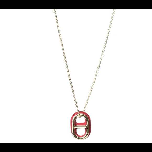 Herme Pendant Necklace - Picture 6 of 9